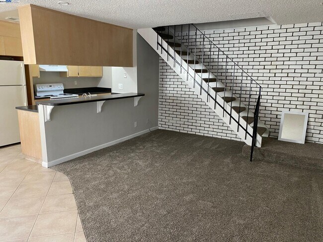 Building Photo - 2308 Lemontree Way
