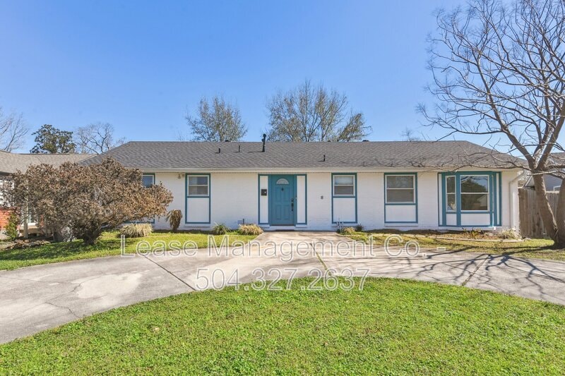Primary Photo - 4 Bradley Pl