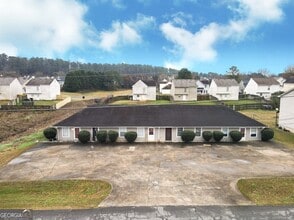 Building Photo - 124 Evergreen Trail SE