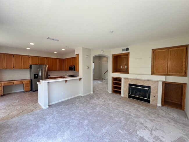Building Photo - SPACIOUS FOUR BEDROOM HOUSE IN HAMILTON