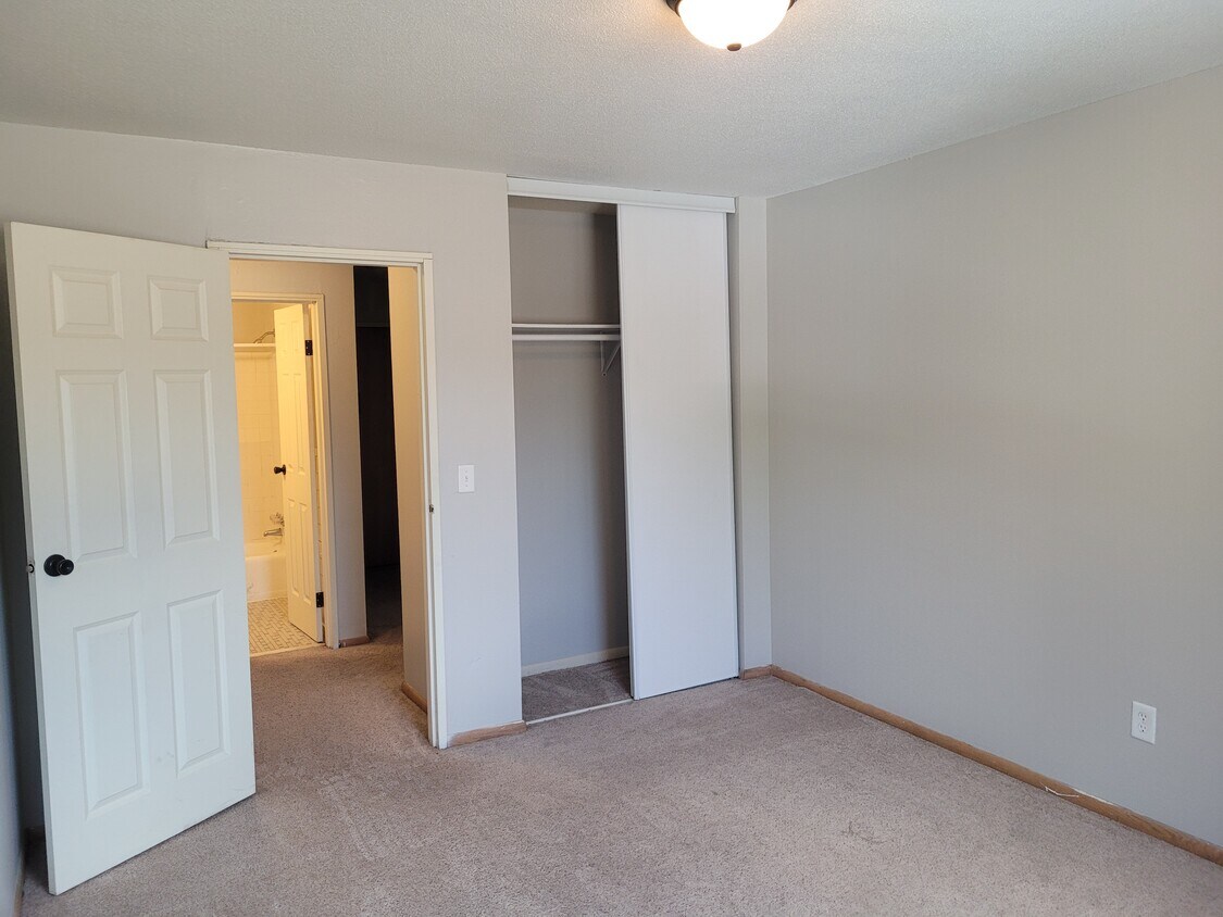 Foto del edificio - Aldrich Apartments | Near I-94 & Theodore ...
