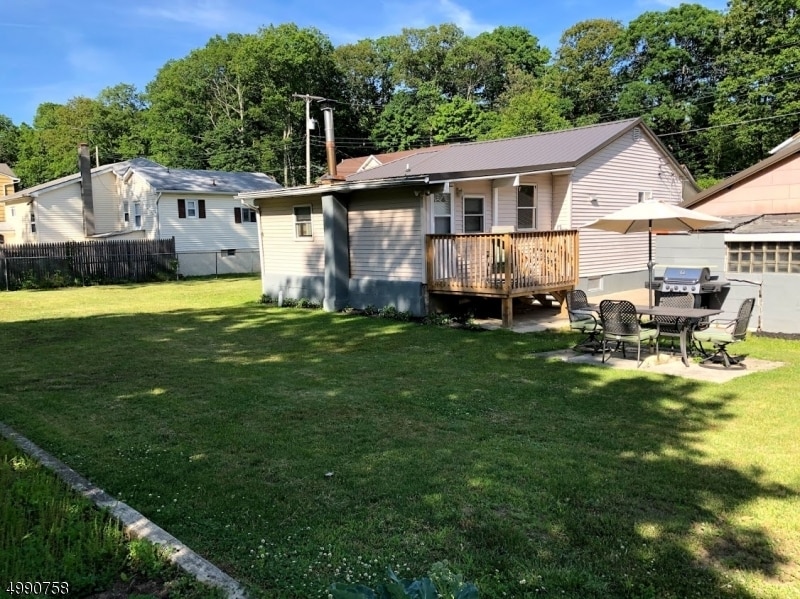 306 Brown Trail, Hopatcong, NJ 07843 House Rental in Hopatcong, NJ