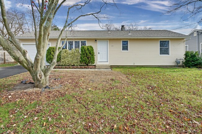 Building Photo - 275 Boeing Dr