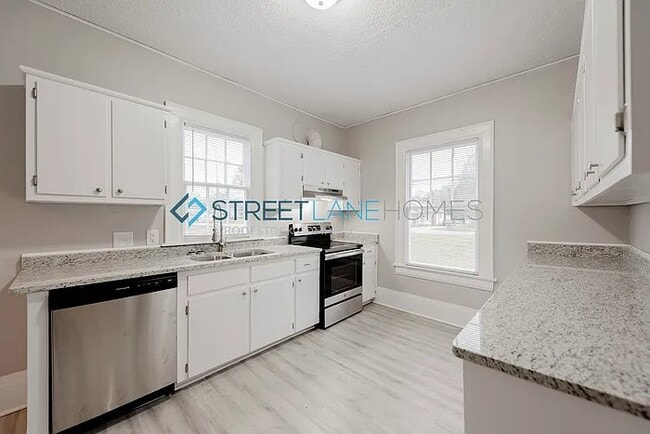 Foto del edificio - 2606 Geneva St