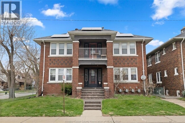 Building Photo - 490 Giles Blvd W