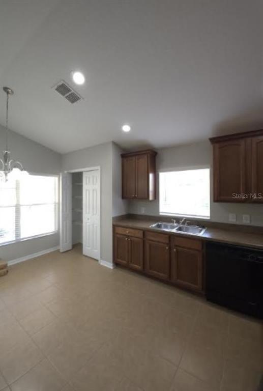 Building Photo - 9734 Highland Ridge Dr