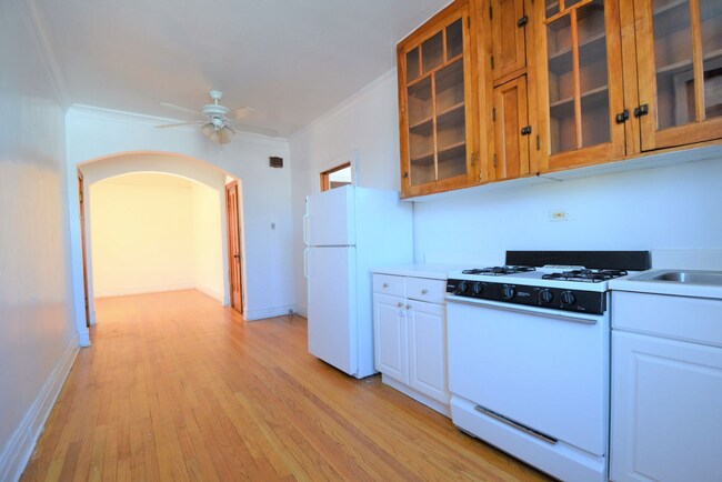 Foto del edificio - 4830 W Addison St