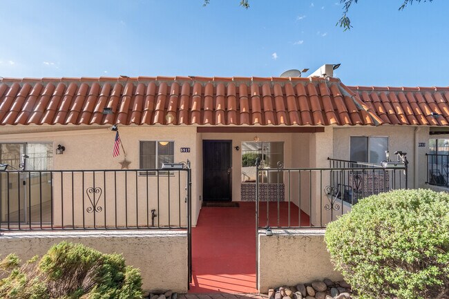 Foto del edificio - 5917 Sun County Blvd