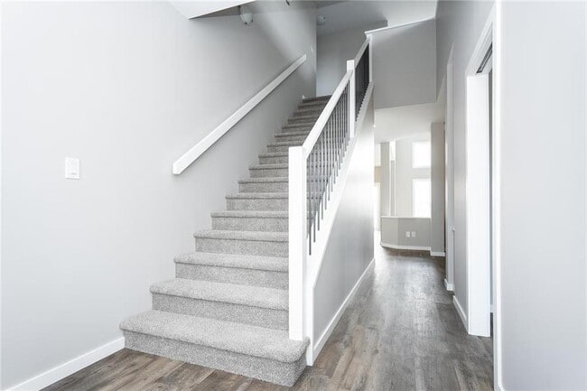 Building Photo - 78 Springwater Rd
