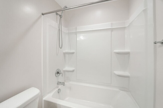 Building Photo - Spacious 4 Bedroom Townhome in Vineyard, UT