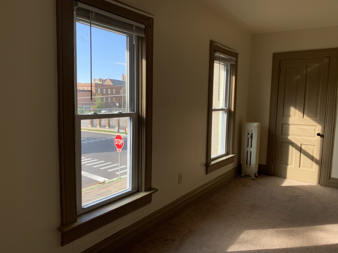 Living room view - 6 S Ellsworth St