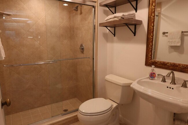 Foto del edificio - 507 5th Ln