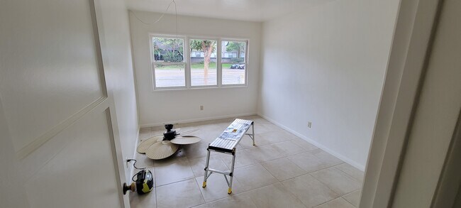 Foto del edificio - 3244 Clairemont Dr