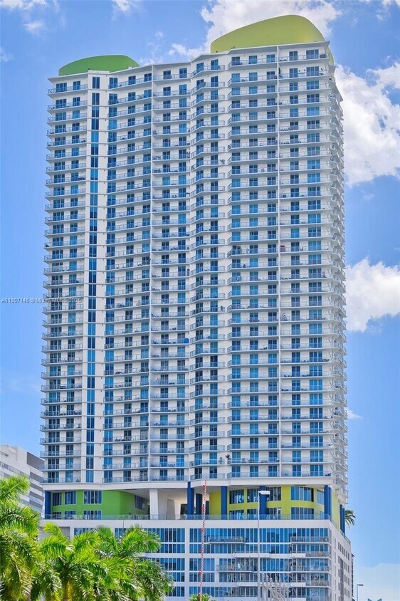 Foto principal - 185 SW 7th St