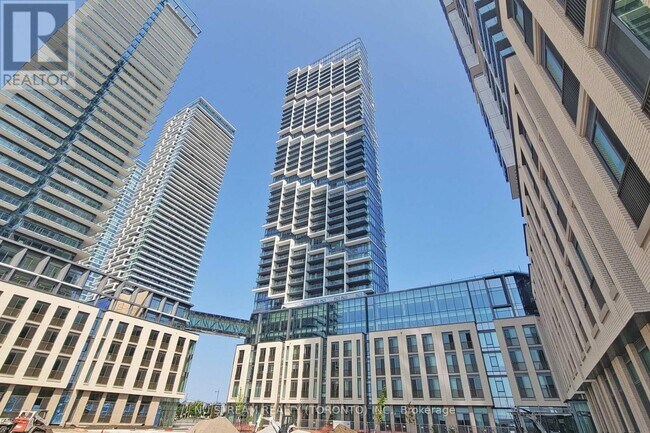Photo du bâtiment - 1000 Portage Pkwy