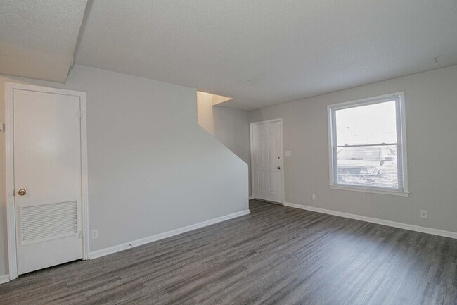 Building Photo - 809 Golf View Pl