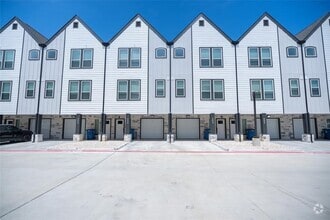 Building Photo - 2519 Washington St