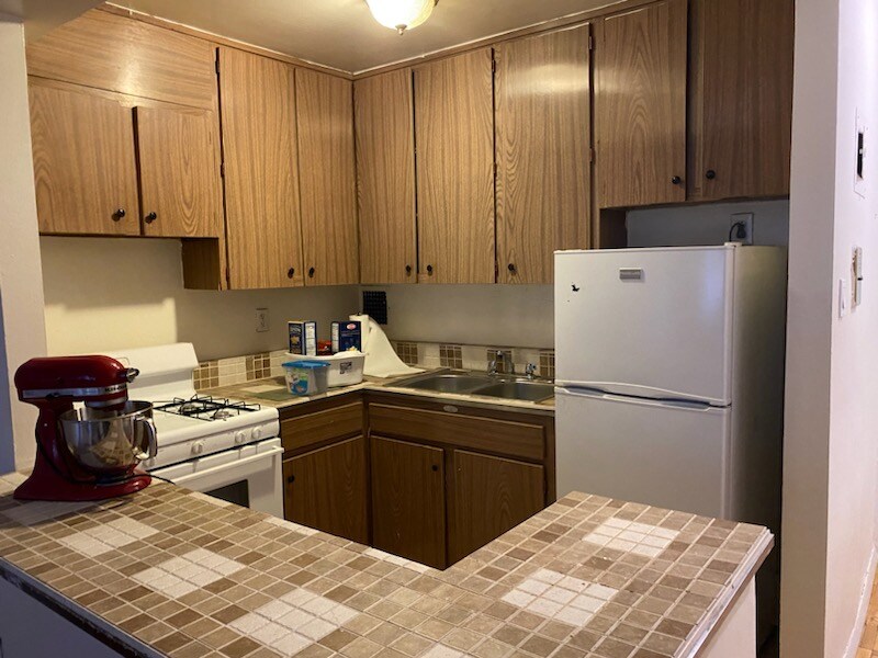 Foto del edificio - 44-20 Douglaston Pkwy