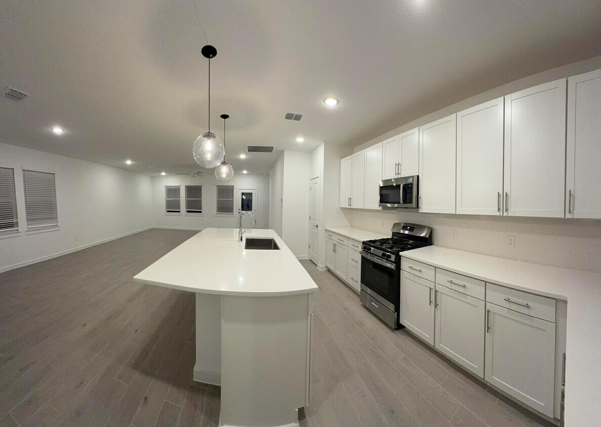 Foto del edificio - 4715 Bay Vista Dr