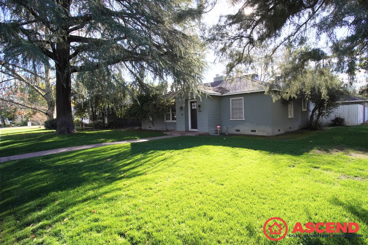 Primary Photo - Cute Home in Downtown Bakersfield!