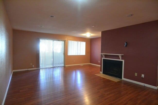 Building Photo - 4112 Murray Common