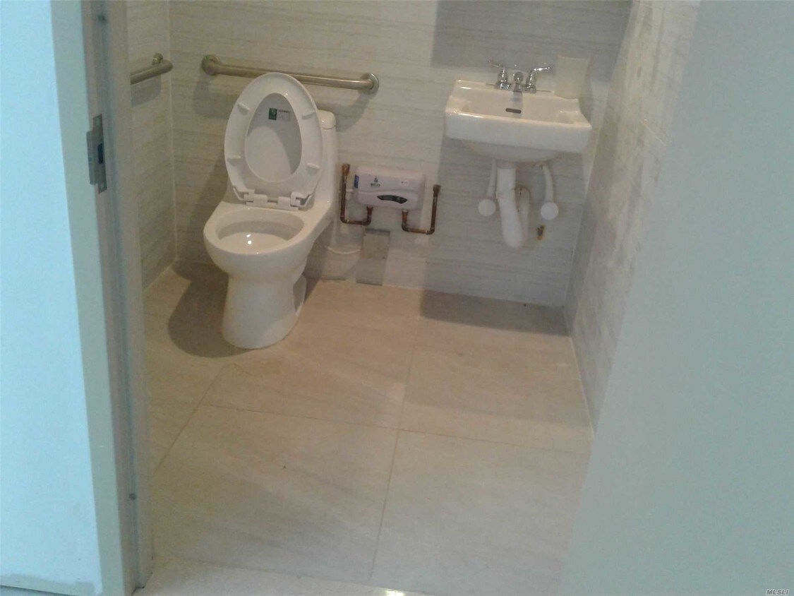 Foto del edificio - 41-53-53 77th St