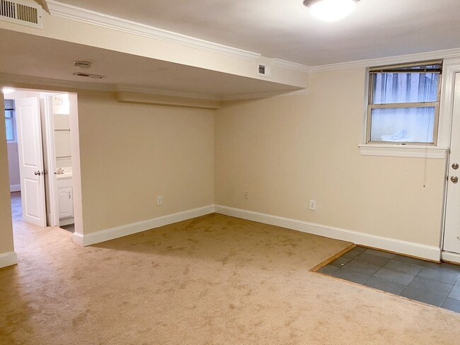 Building Photo - Spacious 1BR Apartment w/ Private Patio in...