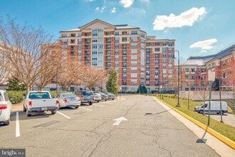 Building Photo - 11770 Sunrise Valley Dr