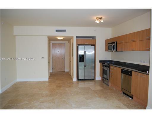 Building Photo - 350 S Miami Ave
