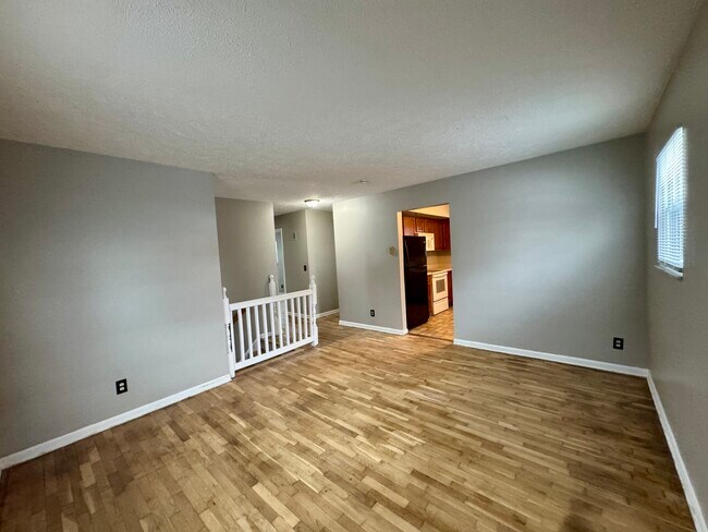 Foto del edificio - 4221 Watson Ave