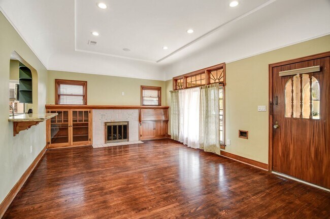Foto del edificio - 4725 Kensington Dr