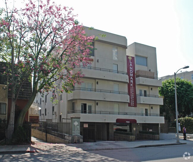 Hollywood Landmark 7044 Hawthorn Ave Los Angeles, CA Apartments for