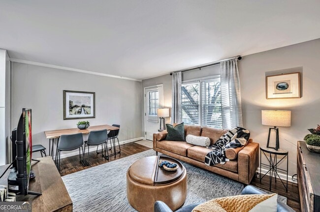 Foto del edificio - 2858 Rosehill St