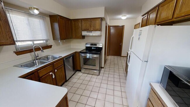 Foto del edificio - 2872 Elmwood Ave