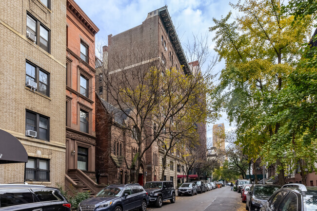 Building Photo - 119 W 71st St