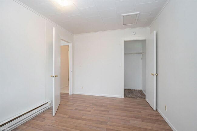 Building Photo - 2 br, 1 bath Duplex - 62733 Red Arrow Hwy ...