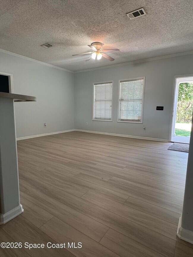 Building Photo - 1130 Grapefruit Rd SE