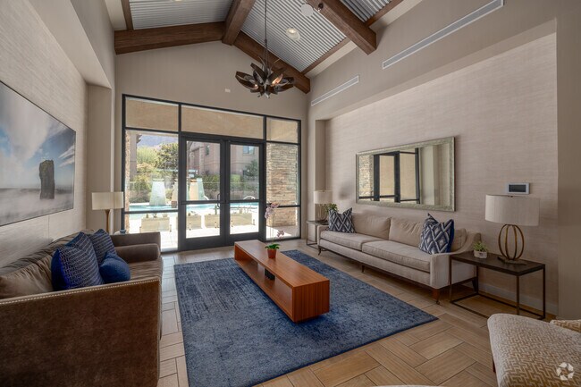 Interior Photo - The Canyons at Linda Vista Trail