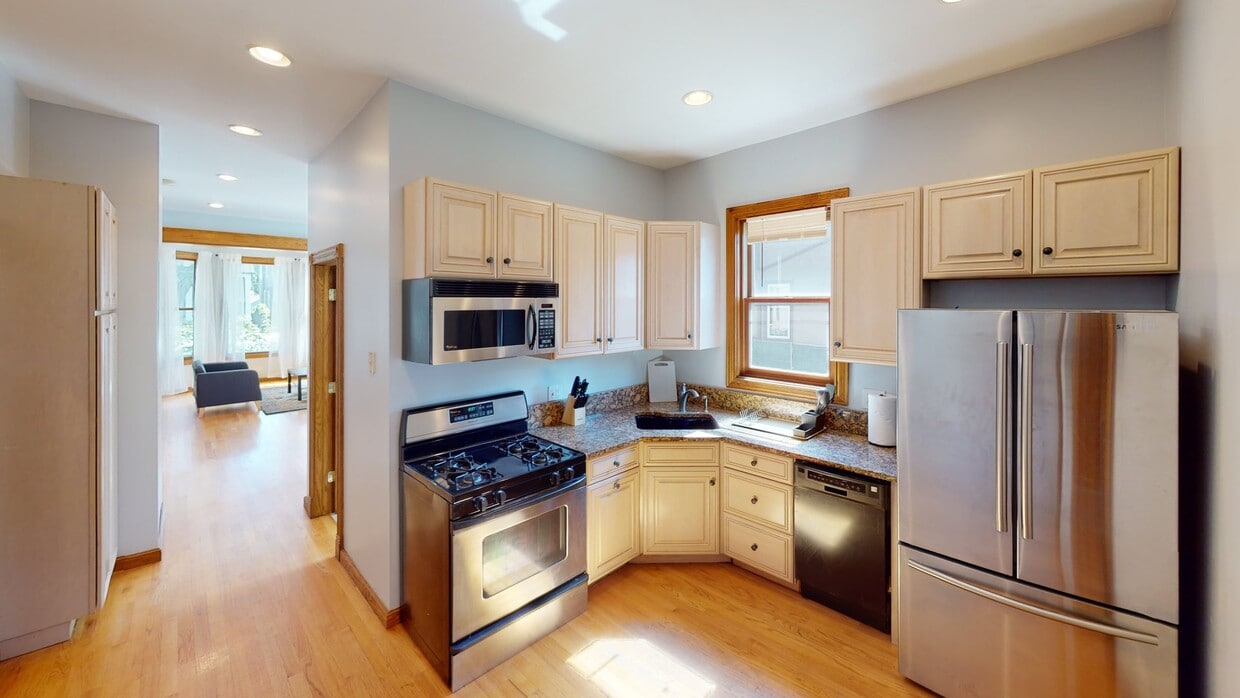 Photo - Private bedroom in 3 bed/1 bath Home
