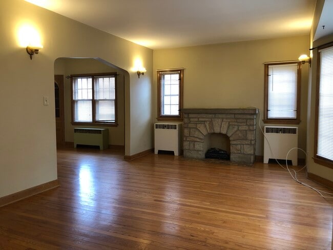 Building Photo - 3470 S 16th St