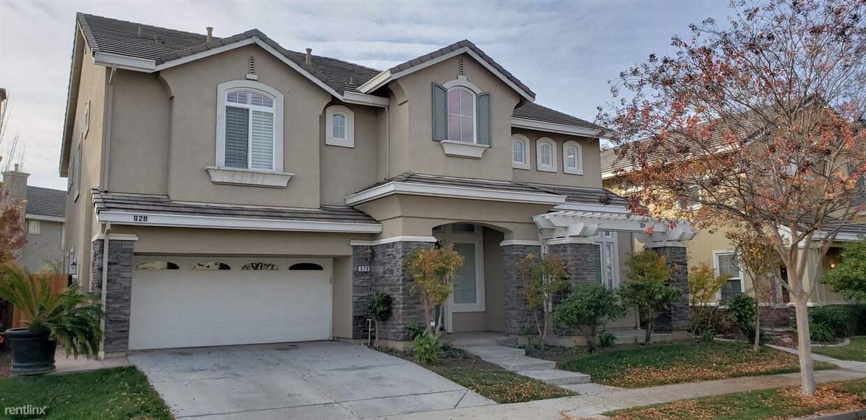 628 Stetson Dr, Oakdale, CA 95361 House Rental in Oakdale, CA