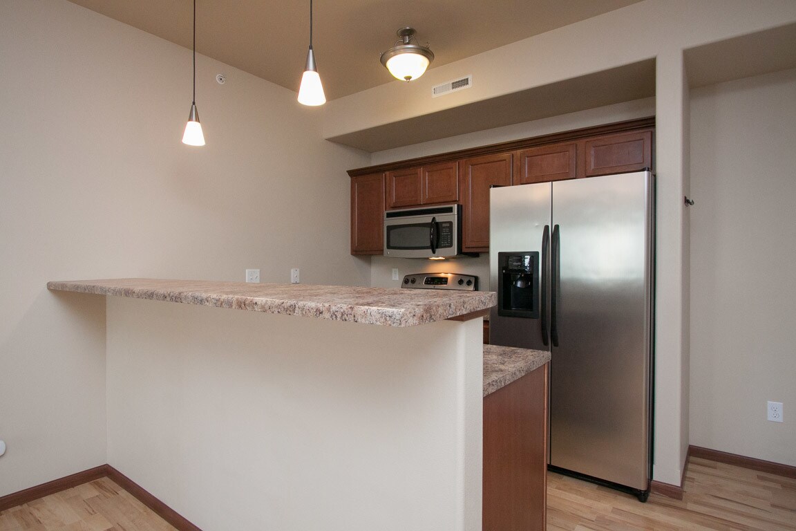 Kitchen - 1820 W Benton St