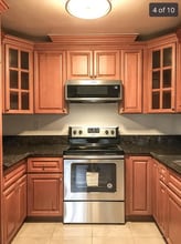 Building Photo - 715 Prospect Ave