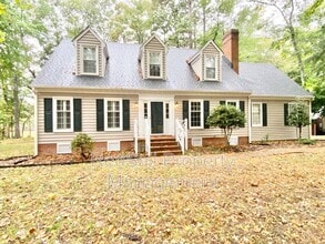 Building Photo - 114 Barclay Crescent