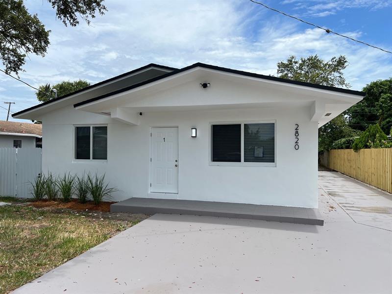 Primary Photo - 2820 NW 95th St