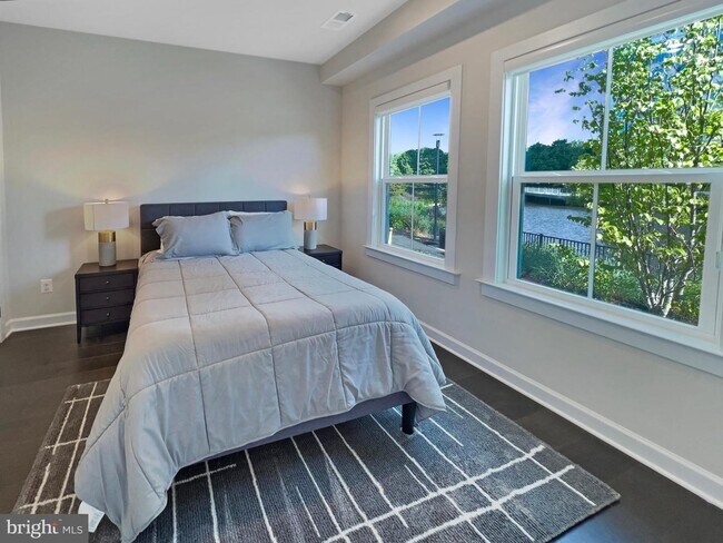 Foto del edificio - 13250 Woodland Pond Pl
