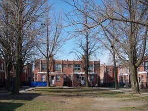 Building Photo - 2420-2434 Cambra St
