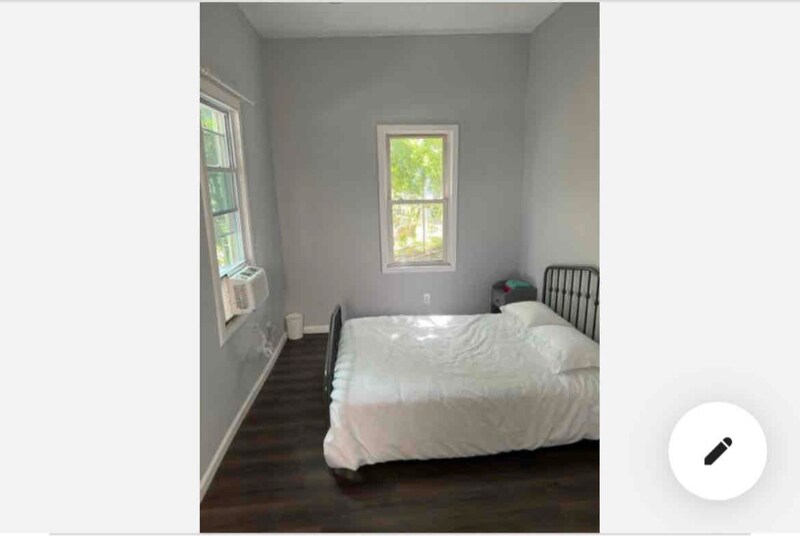 Foto del edificio - 56-14 Clover Pl