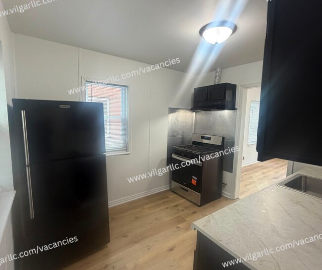 Foto del edificio - 3449 Johnson St