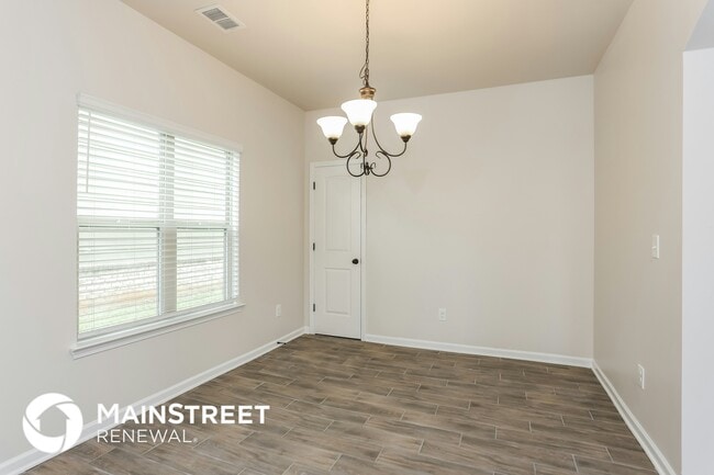 Building Photo - 264 Magnaview Dr